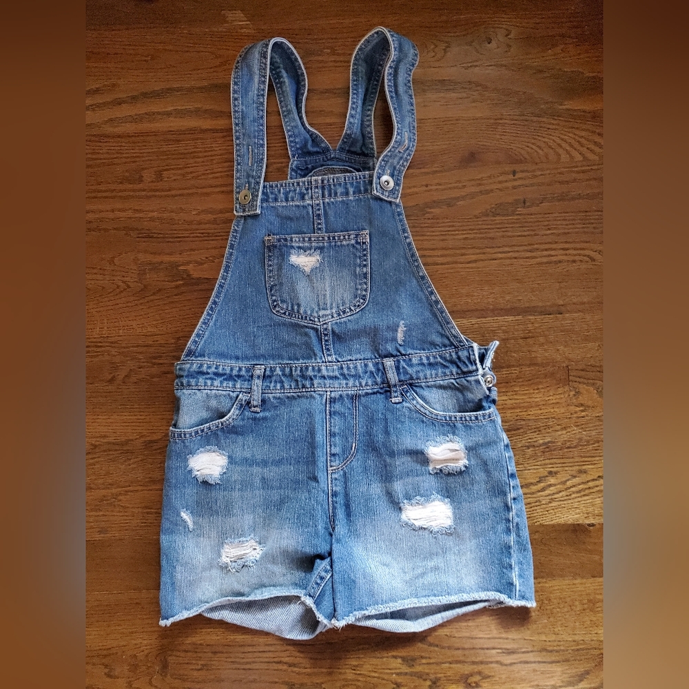 TCP (The Children's Place) Girls 10 "destroyed" shortall overalls